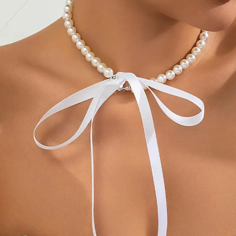 Elegant Black Ribbon Choker Necklace with White Pearls: Timeless Elegance