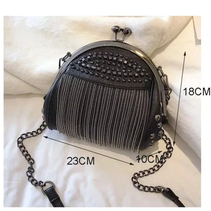Emiliana | Essential Retro Chic Kiss Closure Bag