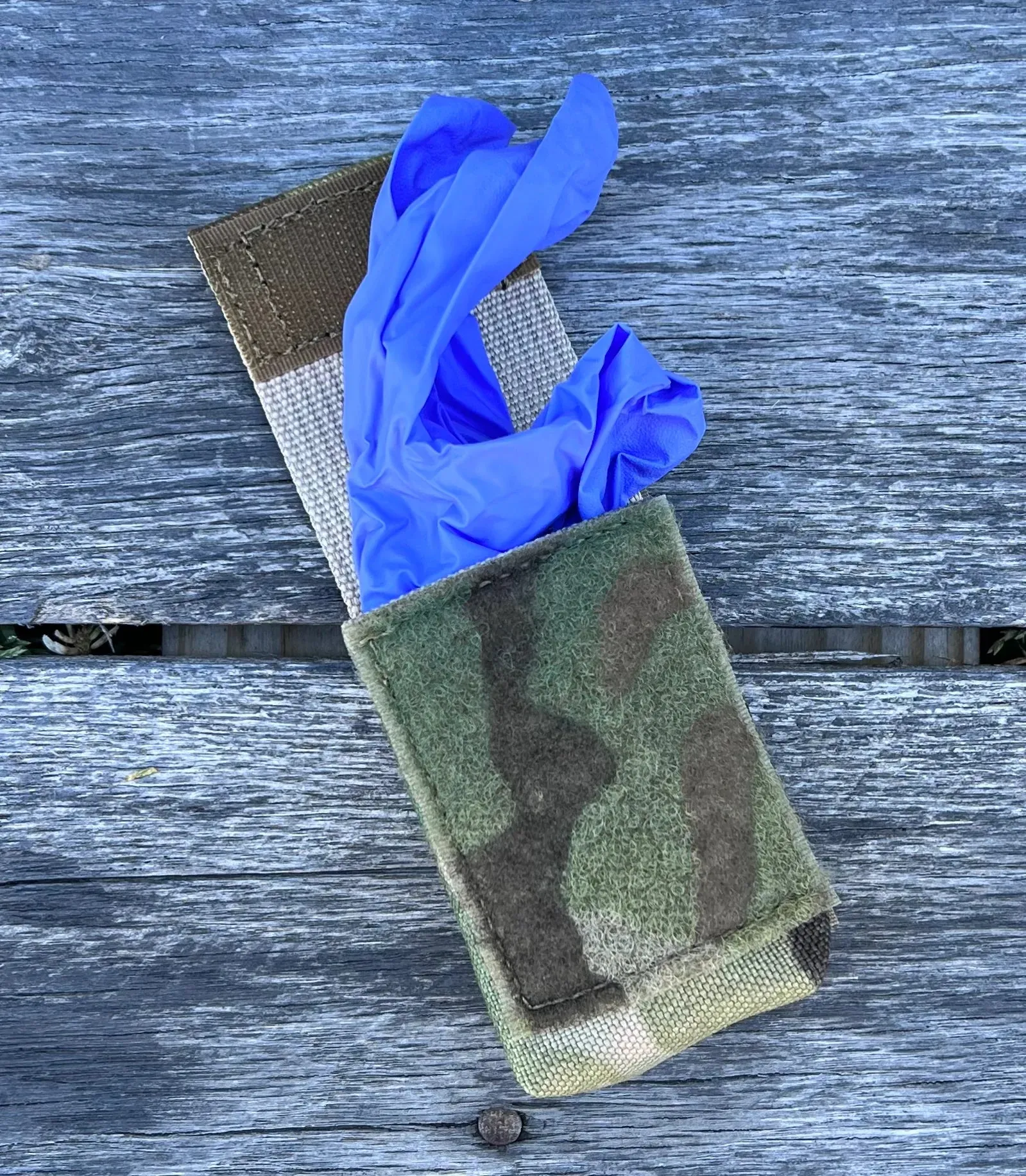 EOG Nitrile Glove Pouch